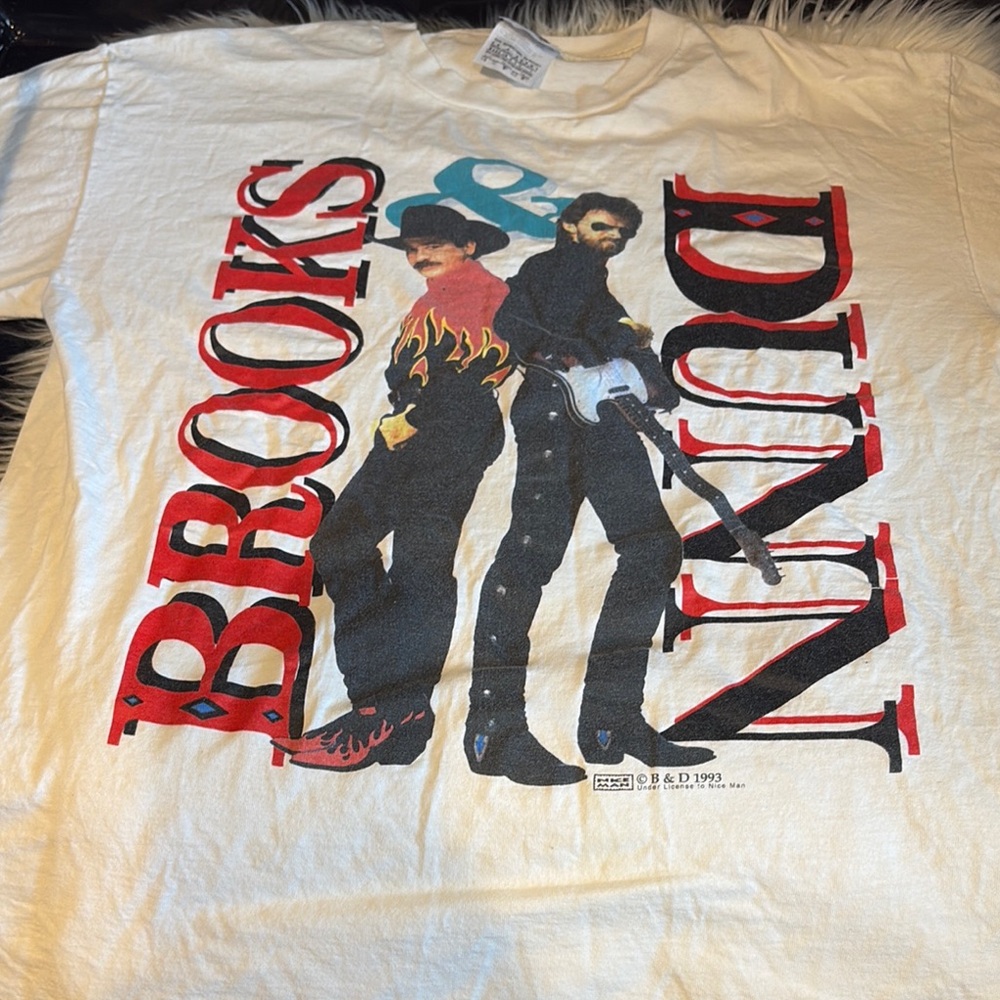White and Red Short Sleeve Tee